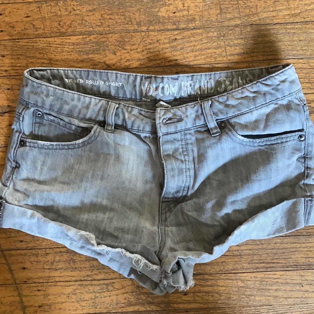 Volcom shorts